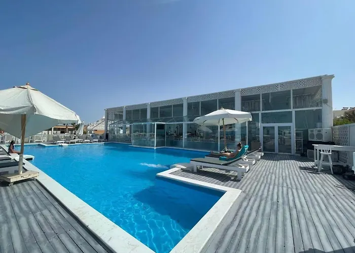 Beachfront Luxury - Selena Bay *